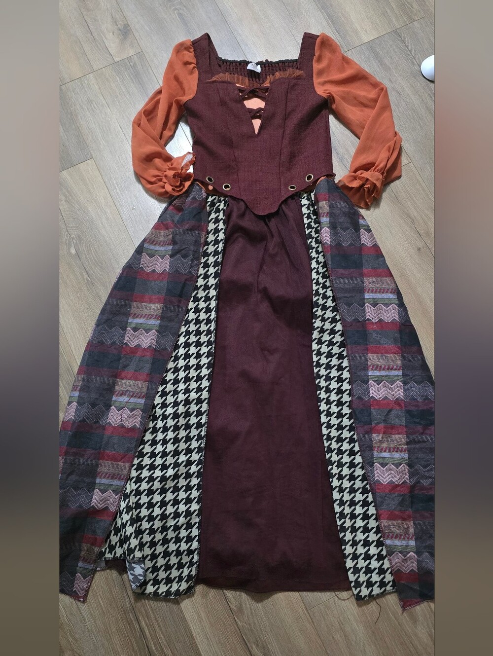 Spirit Halloween Hocus Pocus Mary Costume
